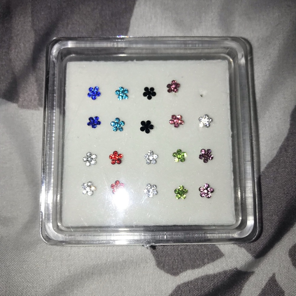 Set of floral nose pins
